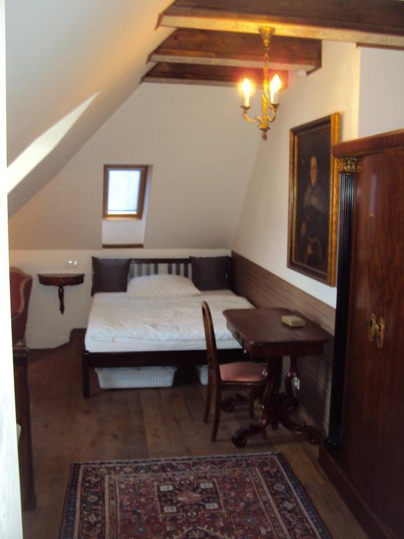 Castle Kastiel Kotesova Daire Oda fotoğraf