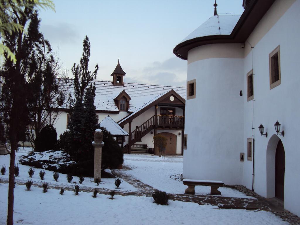 Castle Kastiel Kotesova Daire Dış mekan fotoğraf