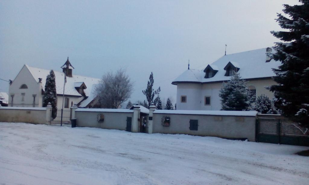 Castle Kastiel Kotesova Daire Dış mekan fotoğraf